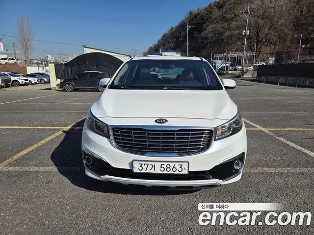 Kia Carnival — экстерьер