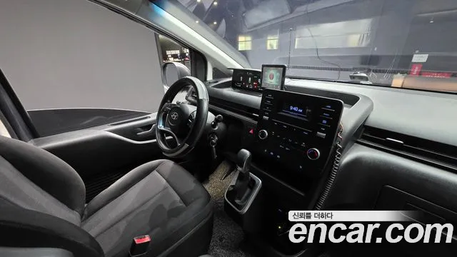 Hyundai Staria — интерьер