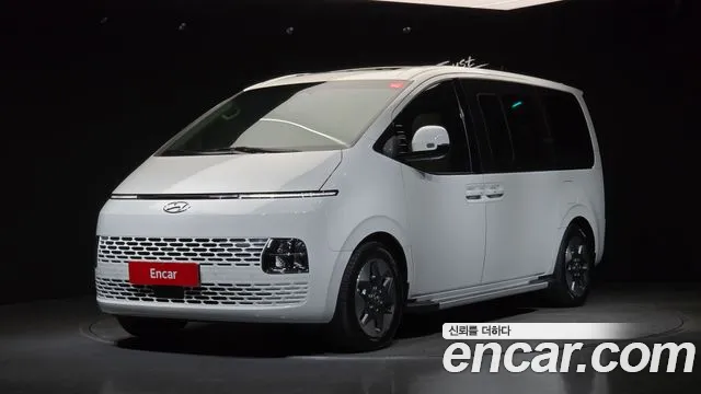 Hyundai Staria