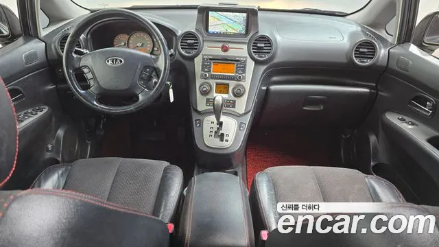 Kia Carens — интерьер