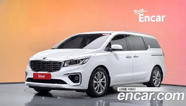 Kia Carnival — экстерьер