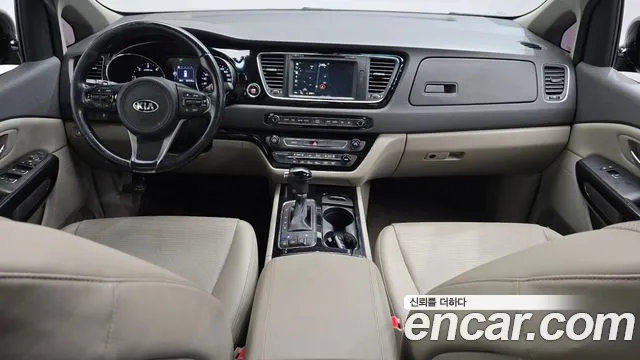 Kia Carnival — интерьер