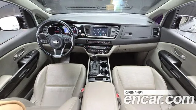 Kia Carnival — интерьер