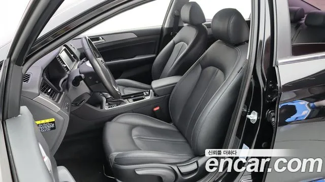 Hyundai Sonata — интерьер