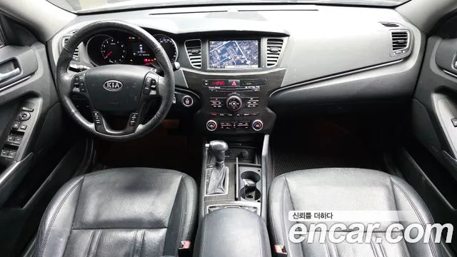 Kia K7 — интерьер