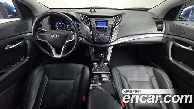 Hyundai i40 — интерьер