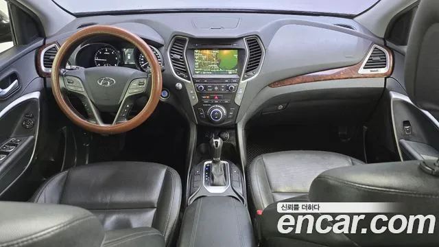 Hyundai Santa Fe — интерьер