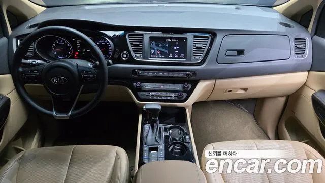 Kia Carnival — интерьер