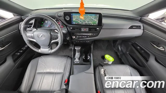 Lexus ES — интерьер