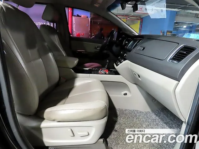 Kia Carnival — интерьер