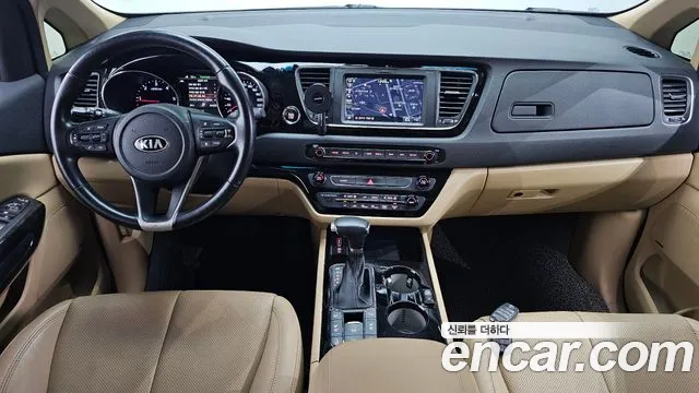 Kia Carnival — интерьер