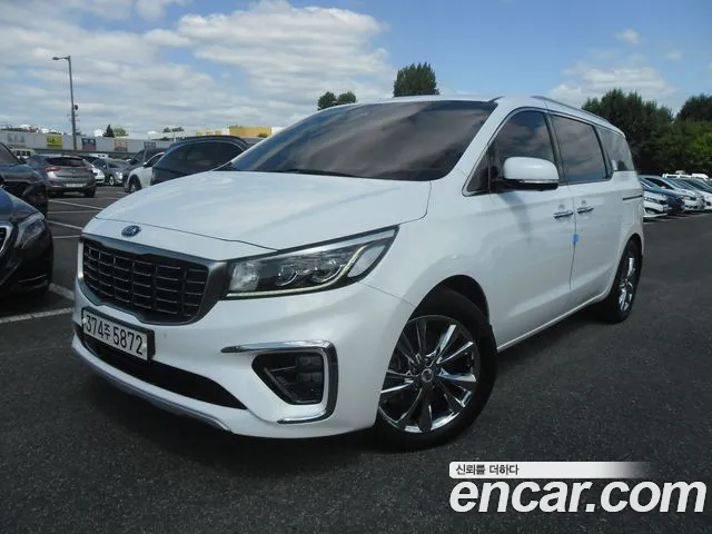 Kia Carnival — экстерьер