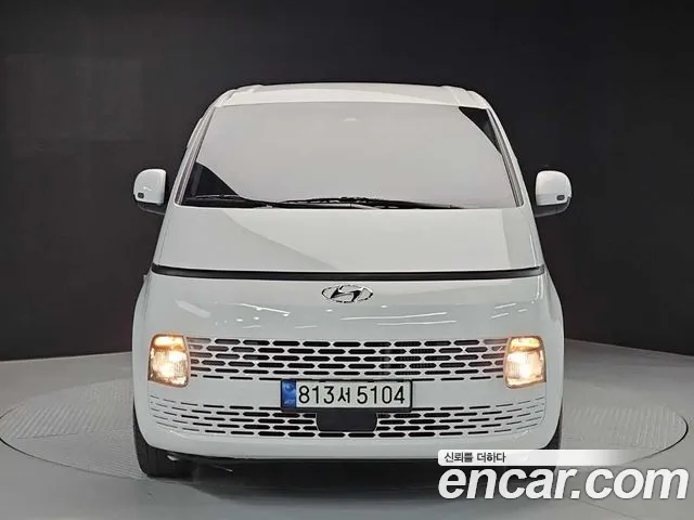 Hyundai Staria