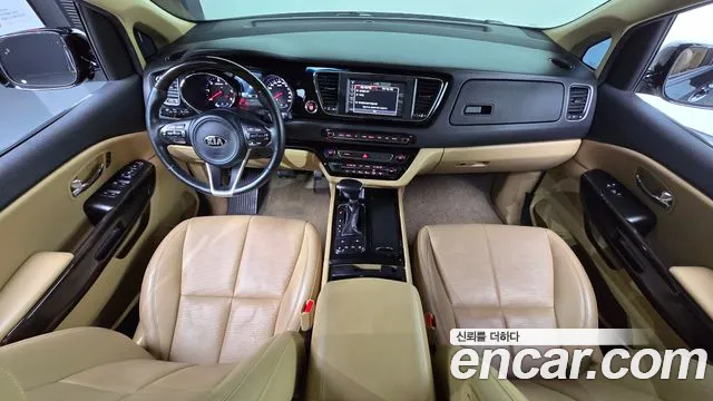 Kia Carnival — интерьер
