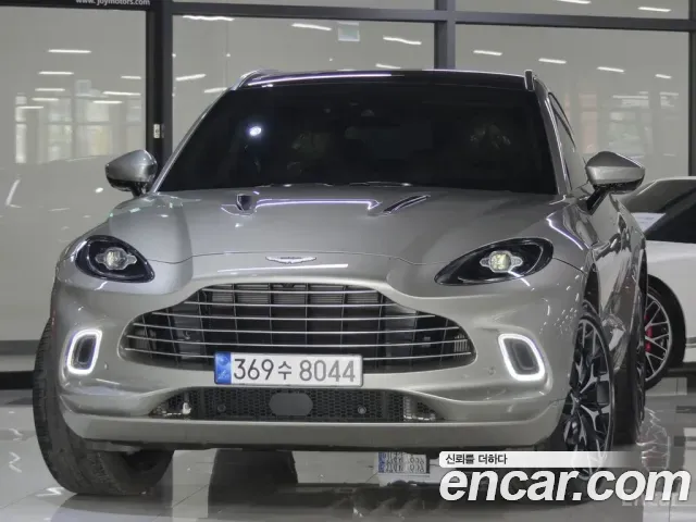 Aston Martin DBX