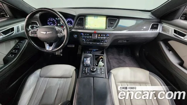 Genesis G80 — интерьер
