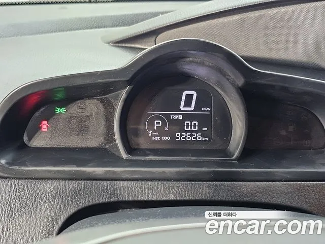 KG Mobility Korando — интерьер