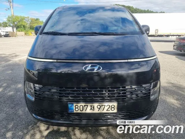Hyundai Staria
