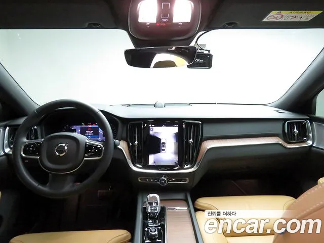 Volvo S60 — интерьер