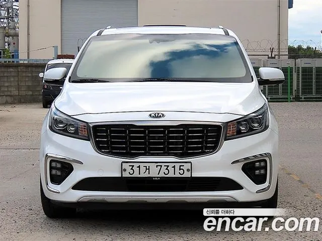 Kia Carnival — экстерьер