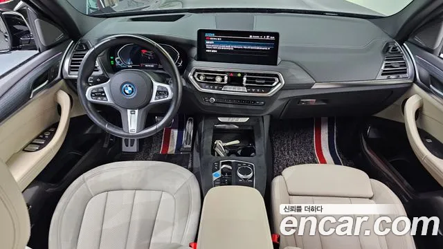 BMW iX3 — интерьер