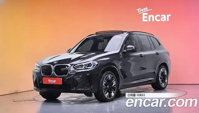BMW iX3 — экстерьер