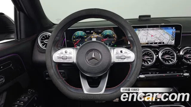 Mercedes-Benz GLB-класс — интерьер