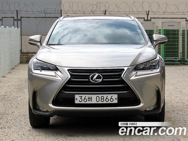Lexus NX — экстерьер