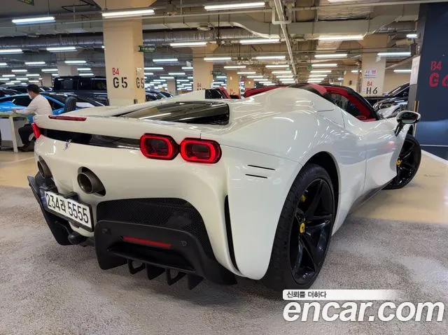 Ferrari SF90 — интерьер