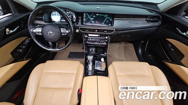 Kia K7 — интерьер
