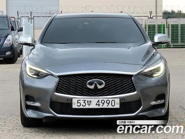 Infiniti Q30 — экстерьер