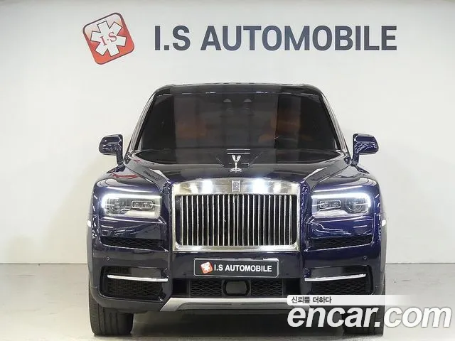 Rolls-Royce Cullinan — экстерьер