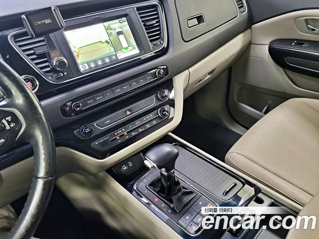 Kia Carnival — интерьер