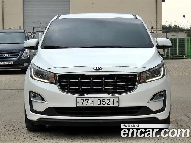 Kia Carnival — экстерьер