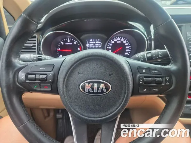 Kia Carnival — интерьер
