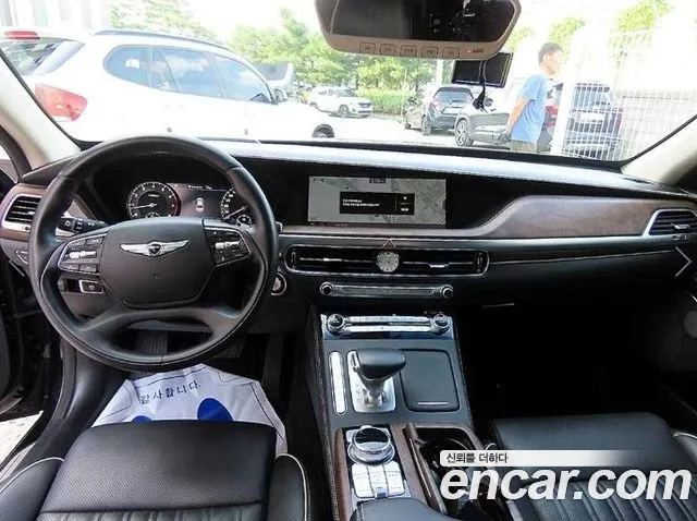 Genesis G90 — интерьер