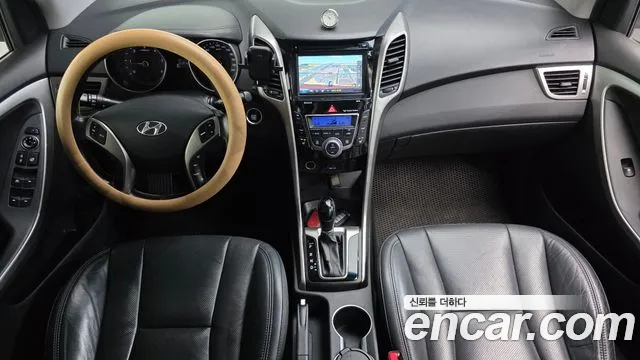 Hyundai i30 — интерьер