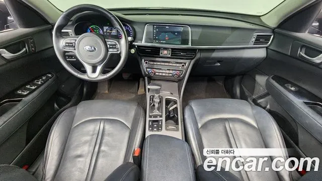 Kia K5 — интерьер