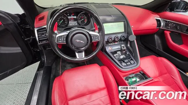 Jaguar F-Type — интерьер