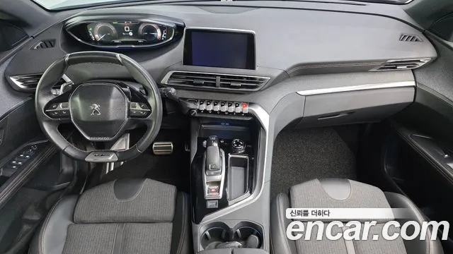 Peugeot 5008 — интерьер