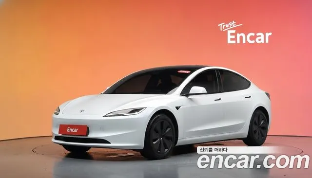 Tesla Model 3 — экстерьер