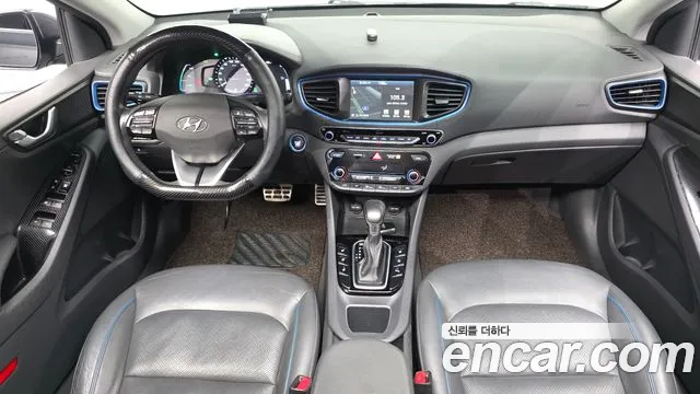 Hyundai Ioniq — интерьер