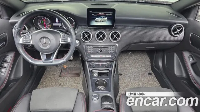 Mercedes-Benz A-класс — интерьер