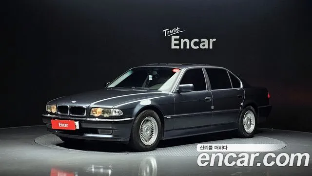 BMW 7 серия — экстерьер