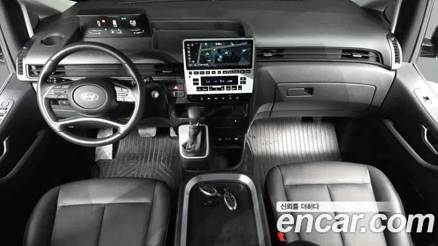 Hyundai Staria — интерьер