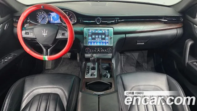 Maserati Quattroporte — интерьер