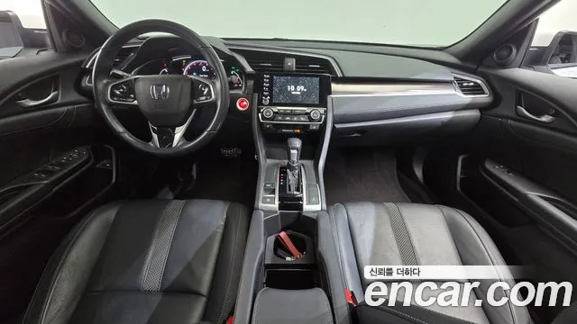Honda Civic — интерьер