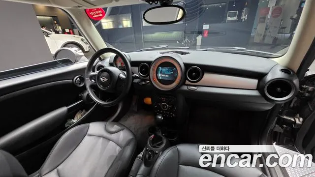 MINI Cooper — интерьер