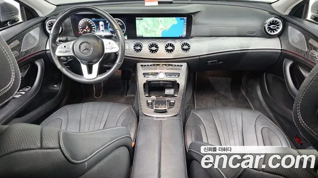 Mercedes-Benz CLS-класс — интерьер