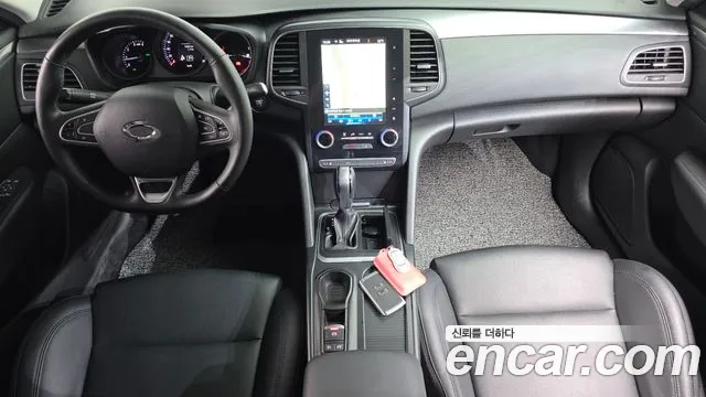 Renault Korea SM6 — интерьер
